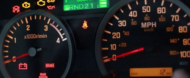 What is the Isuzu NPR Exhaust System Warning Light