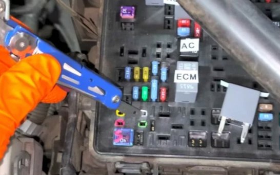 P2510- Inspecting and Replacing ECM:PCM Power:Ignition Relay